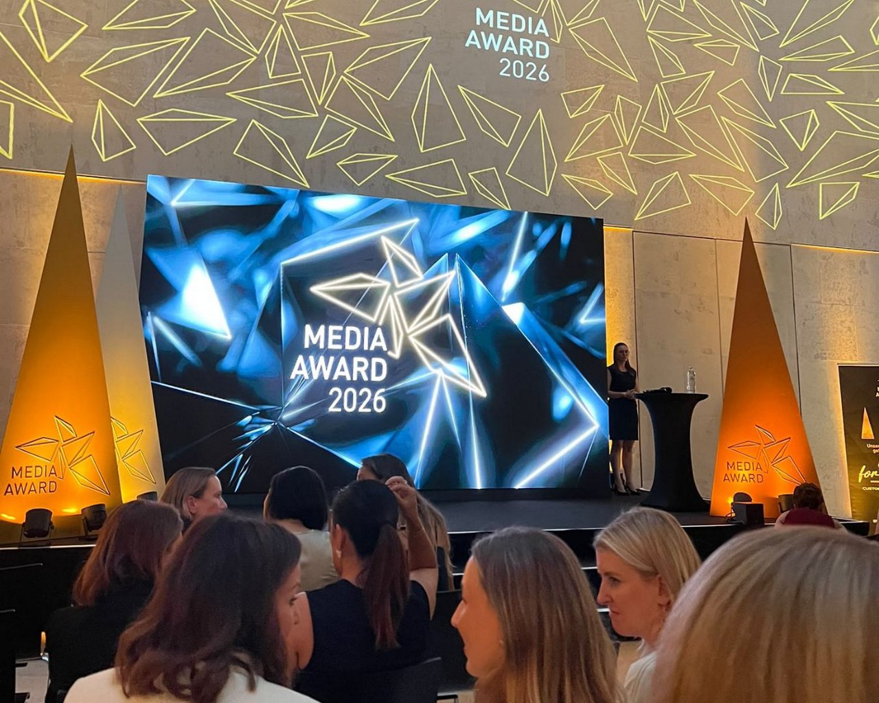 MEDIA AWARD 01 - 1