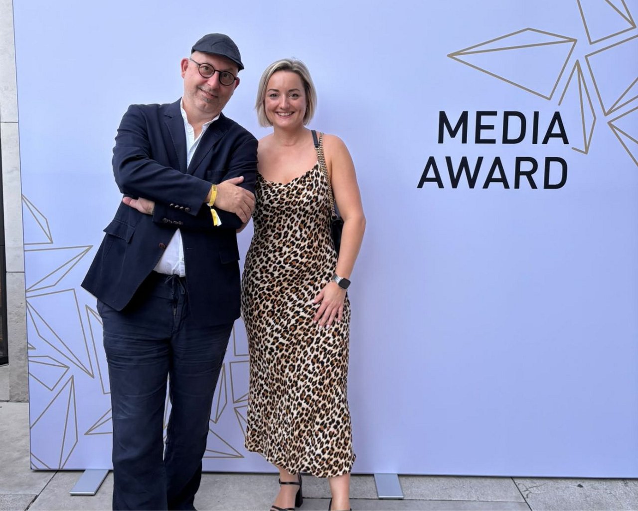 MEDIA AWARD 01 - 1