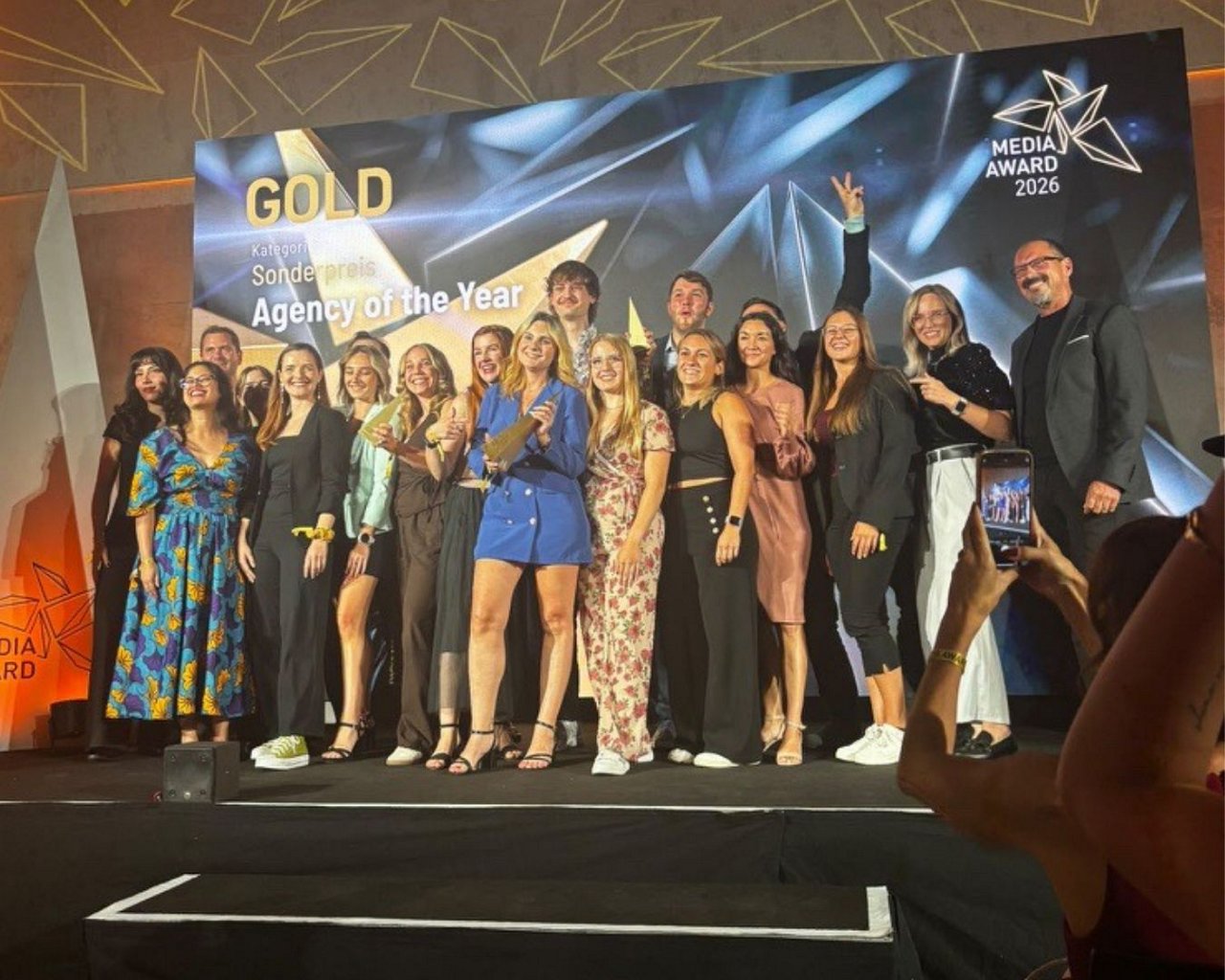 MEDIA AWARD 01 - 1
