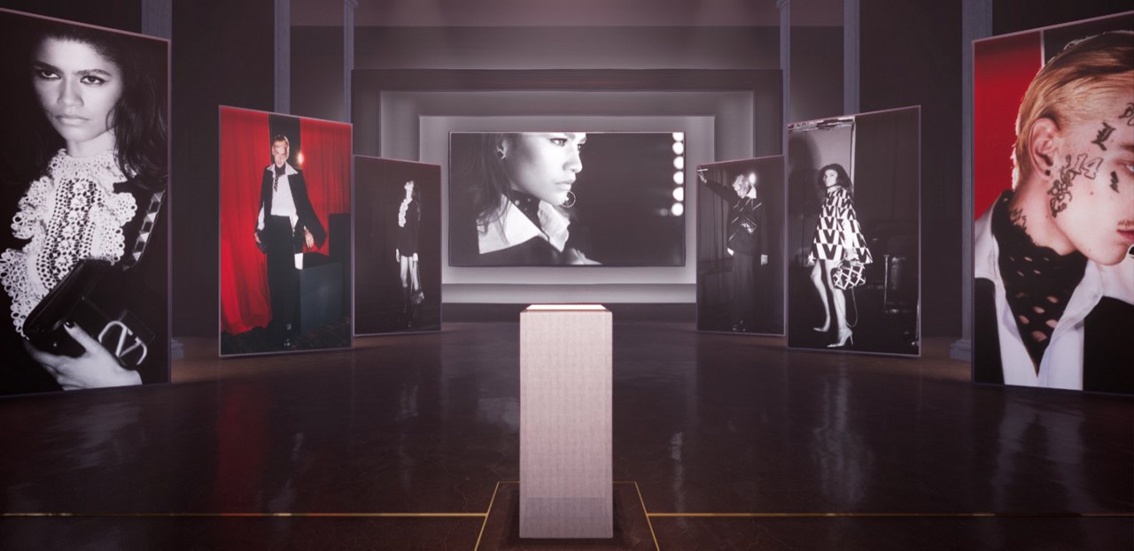 L'Officiel - The House of Dreams virtual fashion exhibition