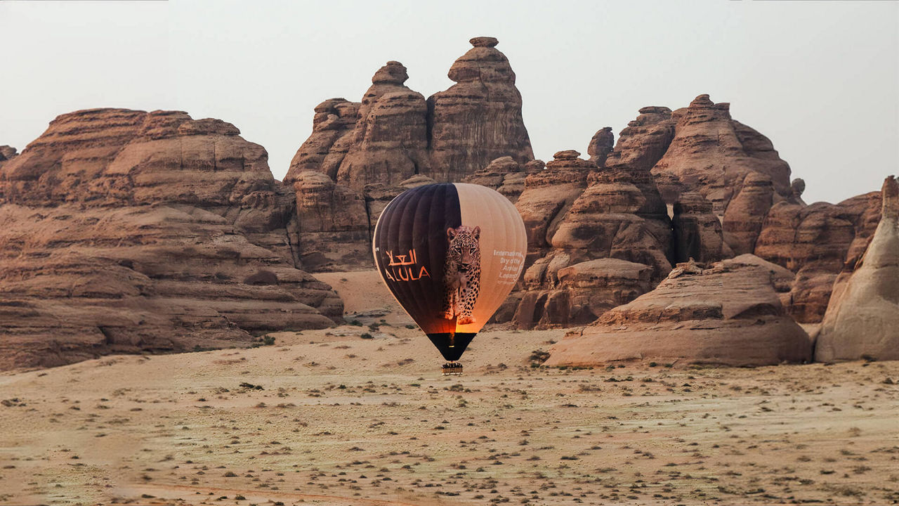 AlUla Sunrise Hot Air Balloon Flights | Experiences and tours | Experience AlUla