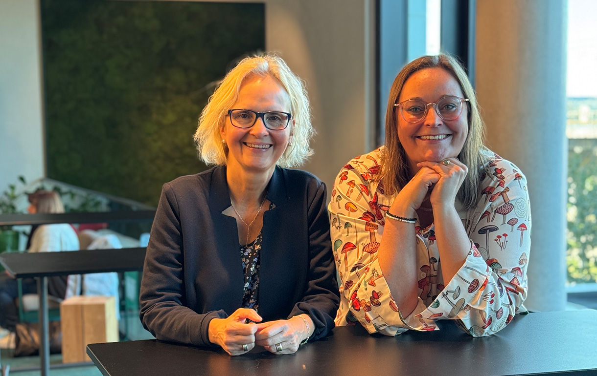 links Doro Schindowski, rechts Denise Gelpke