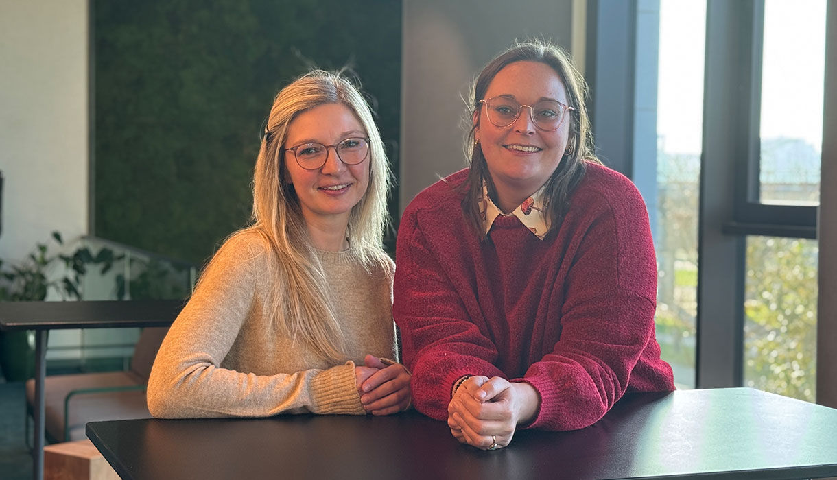 links: Jana Heublein, rechts: Denise Gelpke