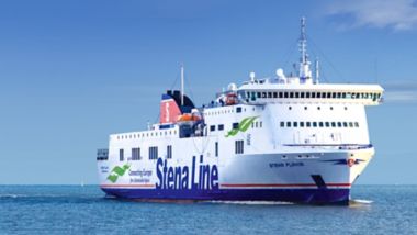 Stena Flavia ferry en el mar