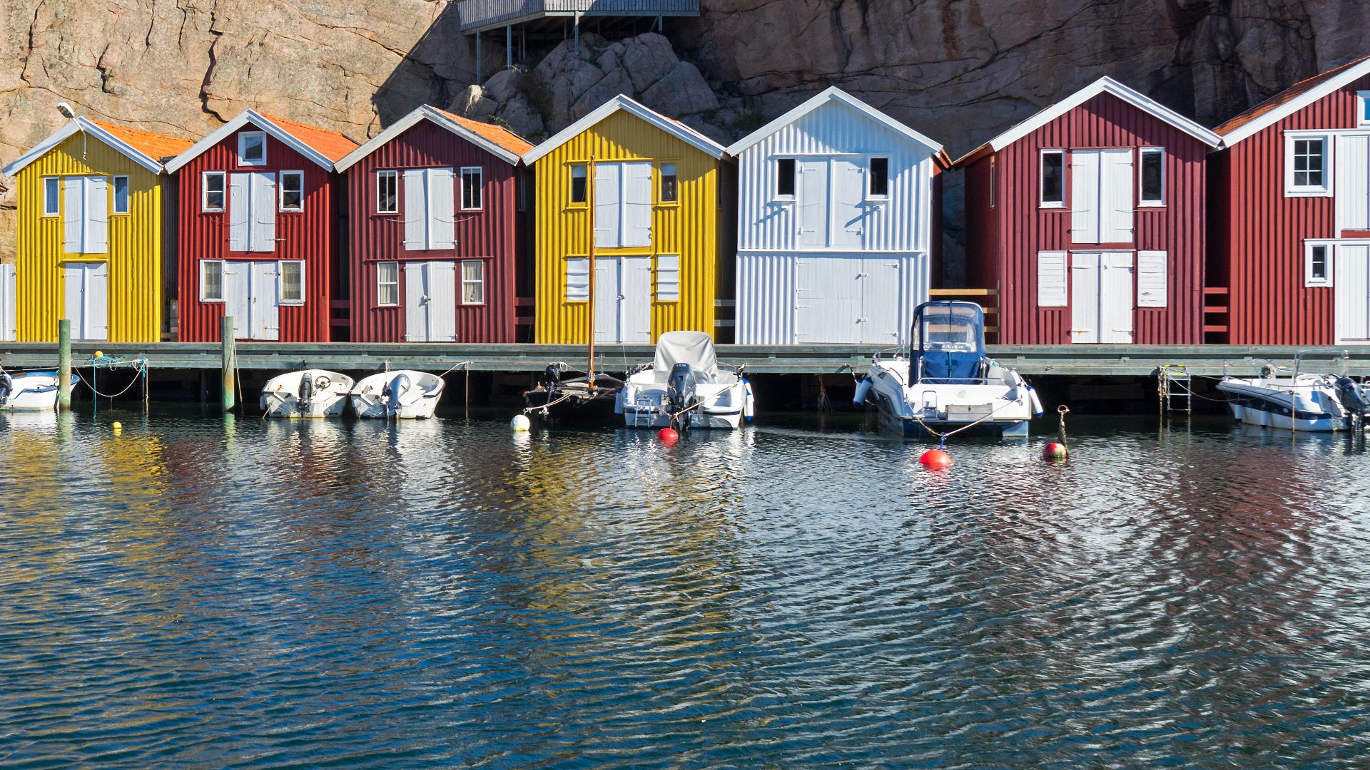 Bunte Fischerhütten in Smögen, Schweden