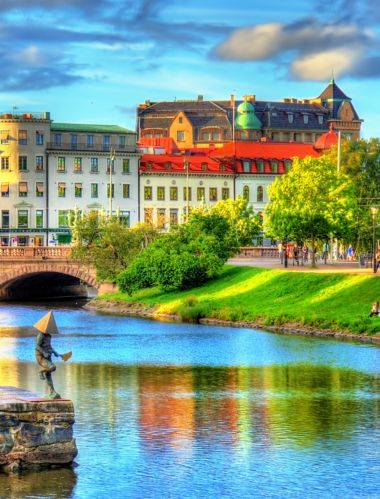 Canal dans le centre historique de Göteborg, Suède.
