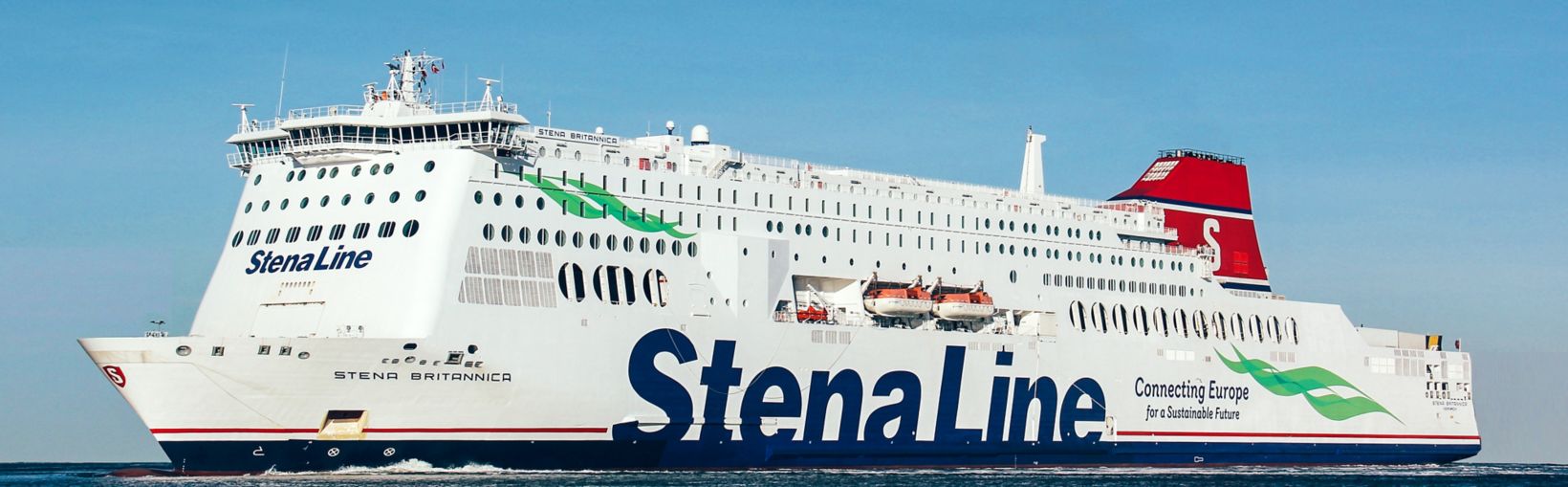Stena Britannica ferry en el mar