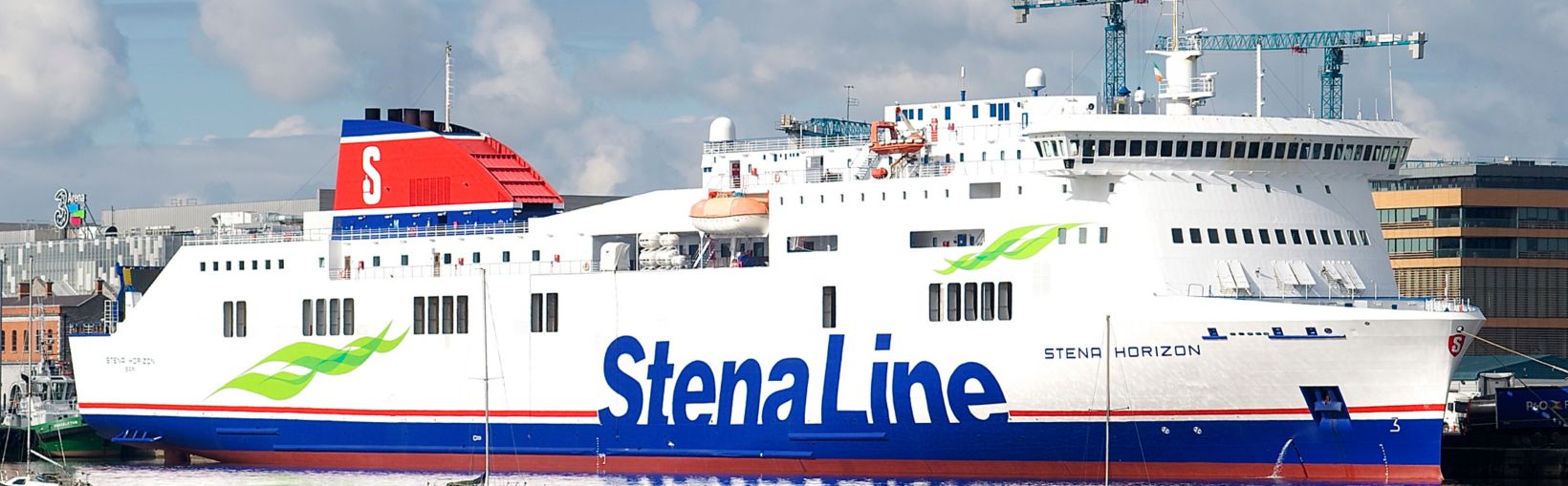 Stena Horizon Fähre im Hafen angedockt