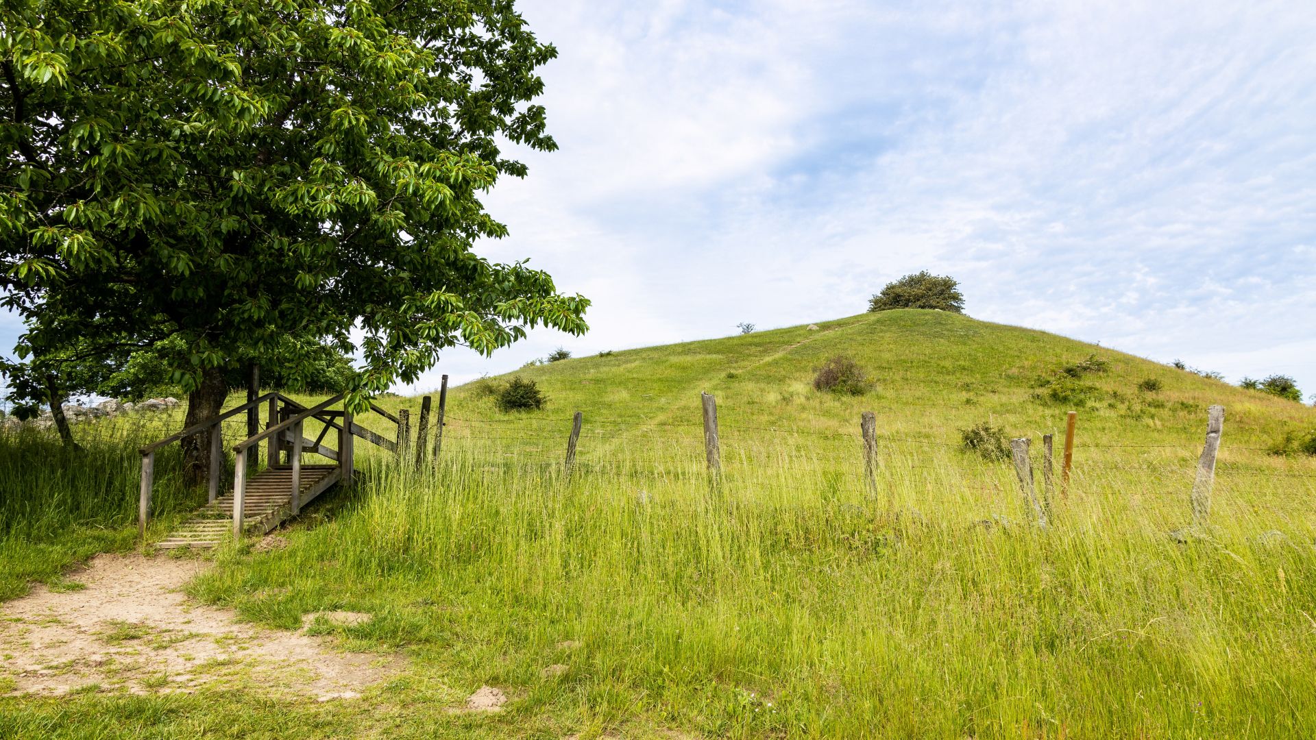 Way in to Brosarp backar, a hilly landscape found in Skane, Sweden.