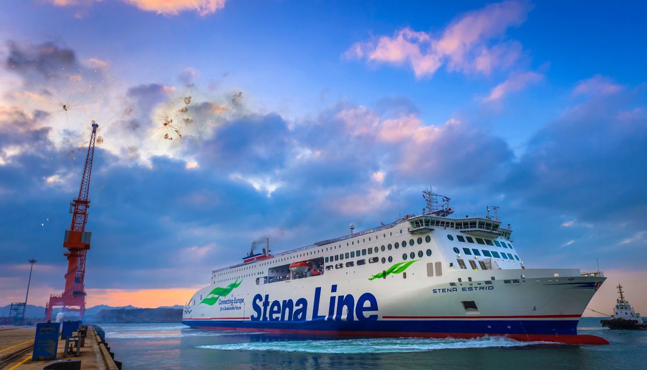 Stena Estrid ferry leaving the port