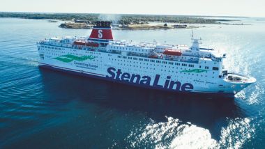 El Stena Spirit saliendo de Karlskrona