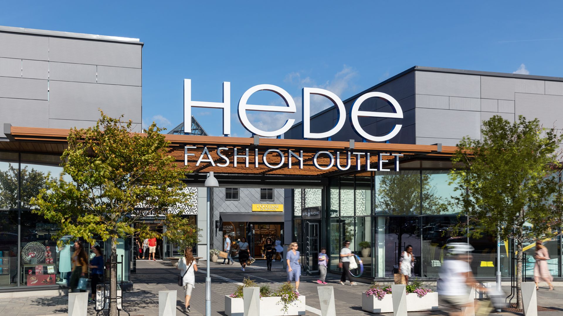 Indgang til Hede Fashion Outlet, Kungsbacka