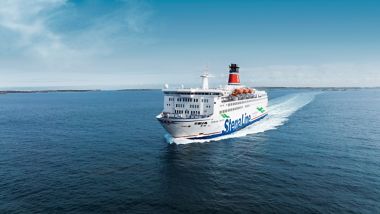 Stena Danica en el mar