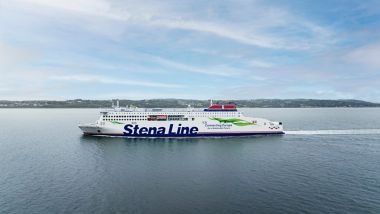 El Stena Edda en el mar