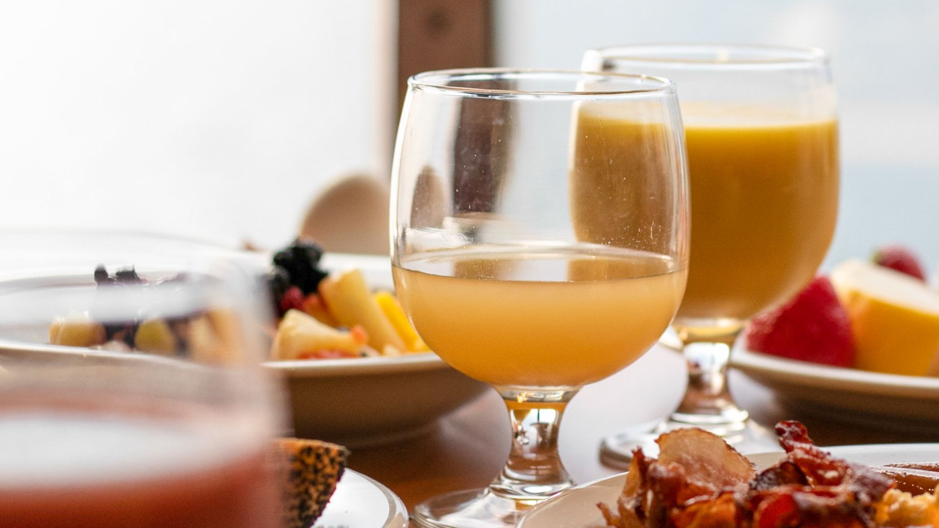 Śniadanie na promie w cenie biletu