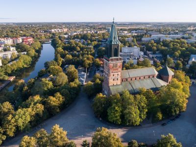 Turku katedros vaizdas iš paukščio skrydžio vasaros rytą, Suomija