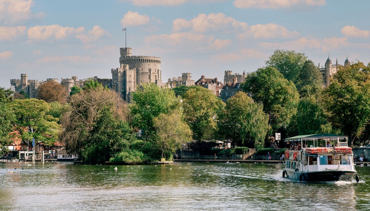 Windsor, Berkshire, England, UK. 2020. A tourist passeneger boat on the River Thames at Windsor, Berkshire, UK. 