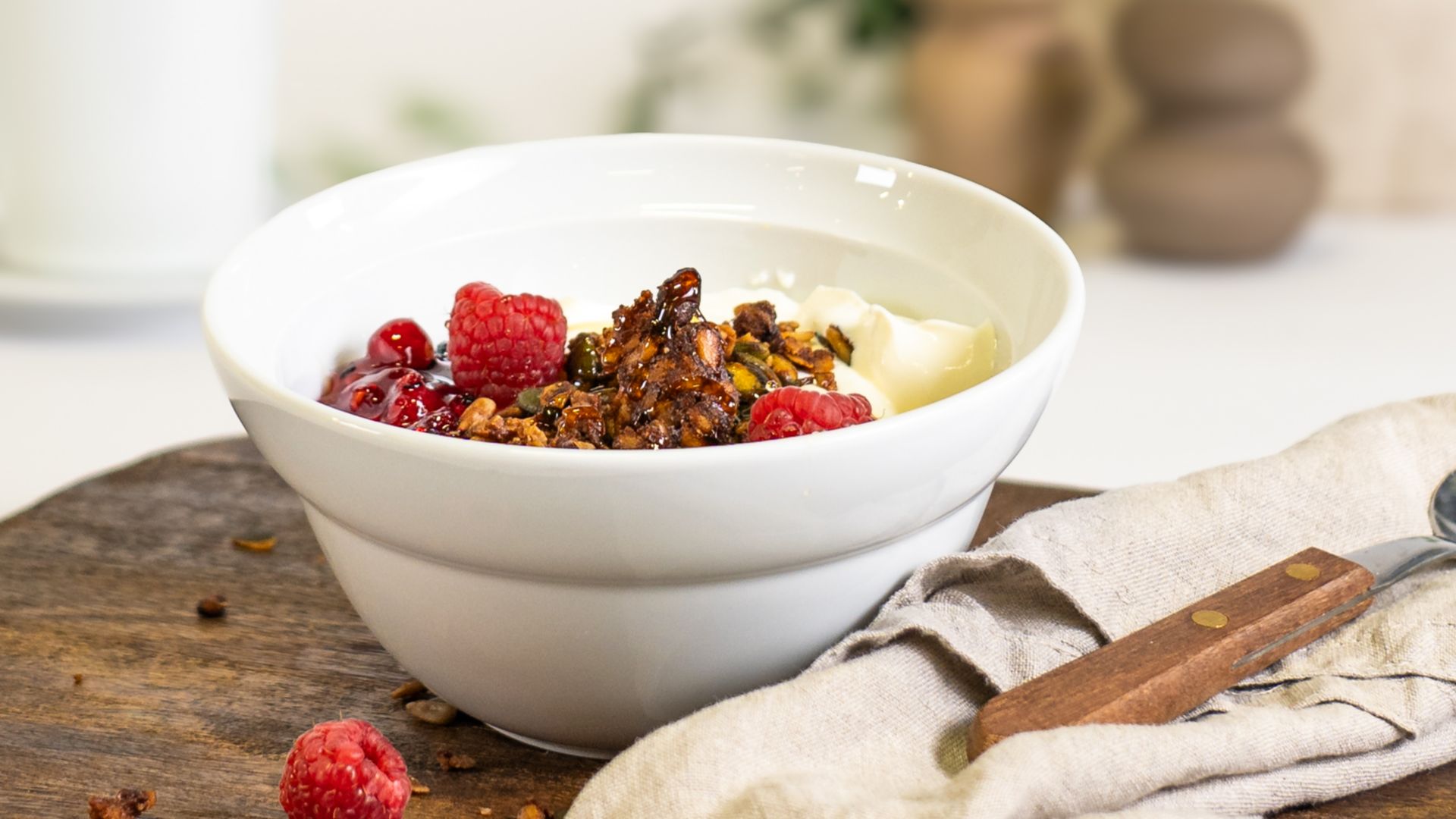 /content/dam/stenaline/en/images/food-and-beverage/with-background/casual-dining/2025---breakfast/Granola_2025.jpg