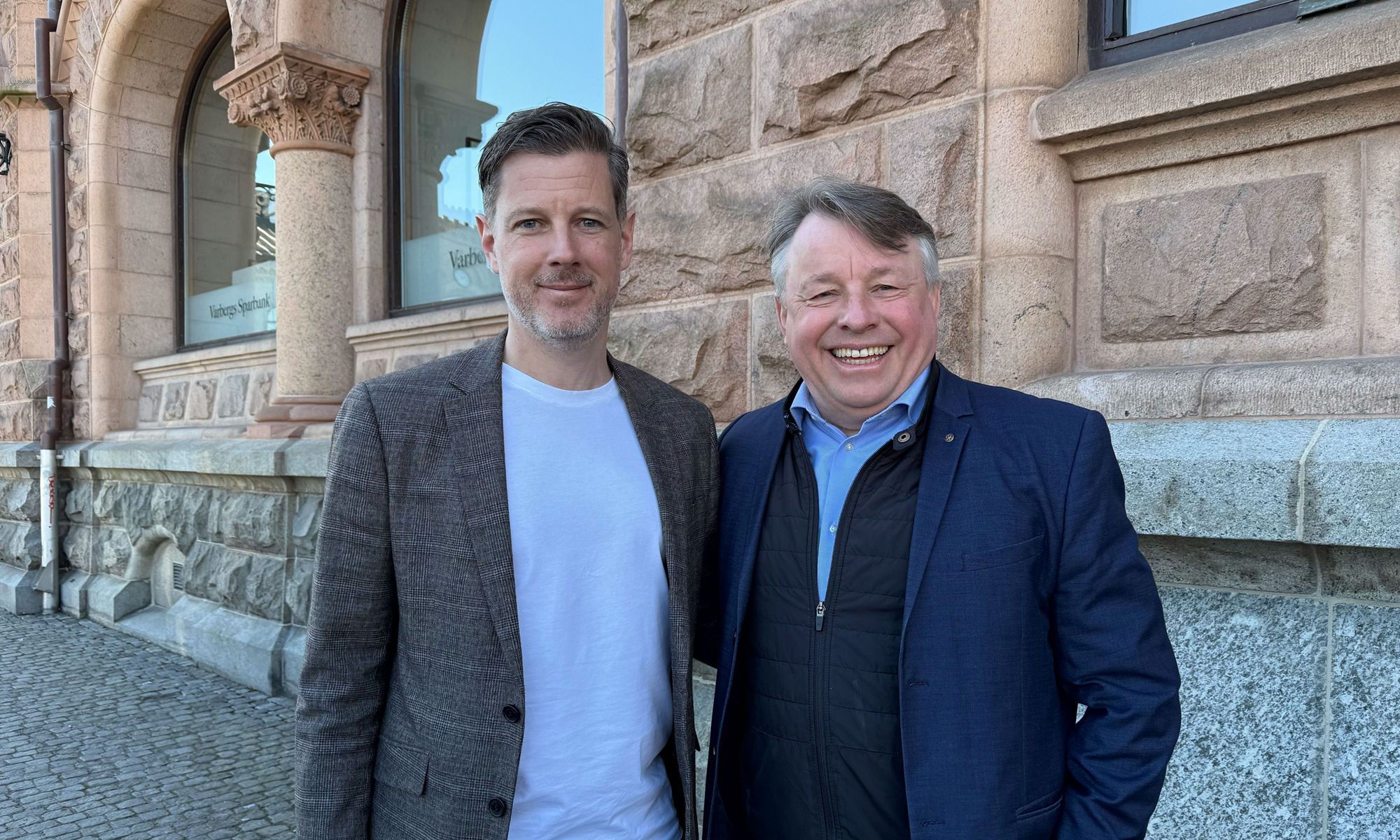 Sebastian Johansson från Varbergs Sparbank och Olle Fack som är utbildningsledare för framgångsfabriken