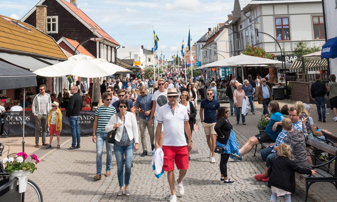 Båthus i solnedgång