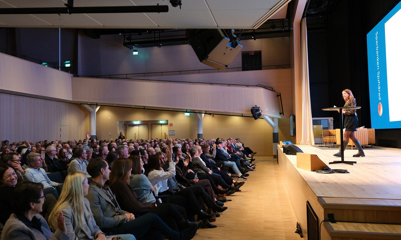 Anna Bennich på scenen på Borås Kongress
