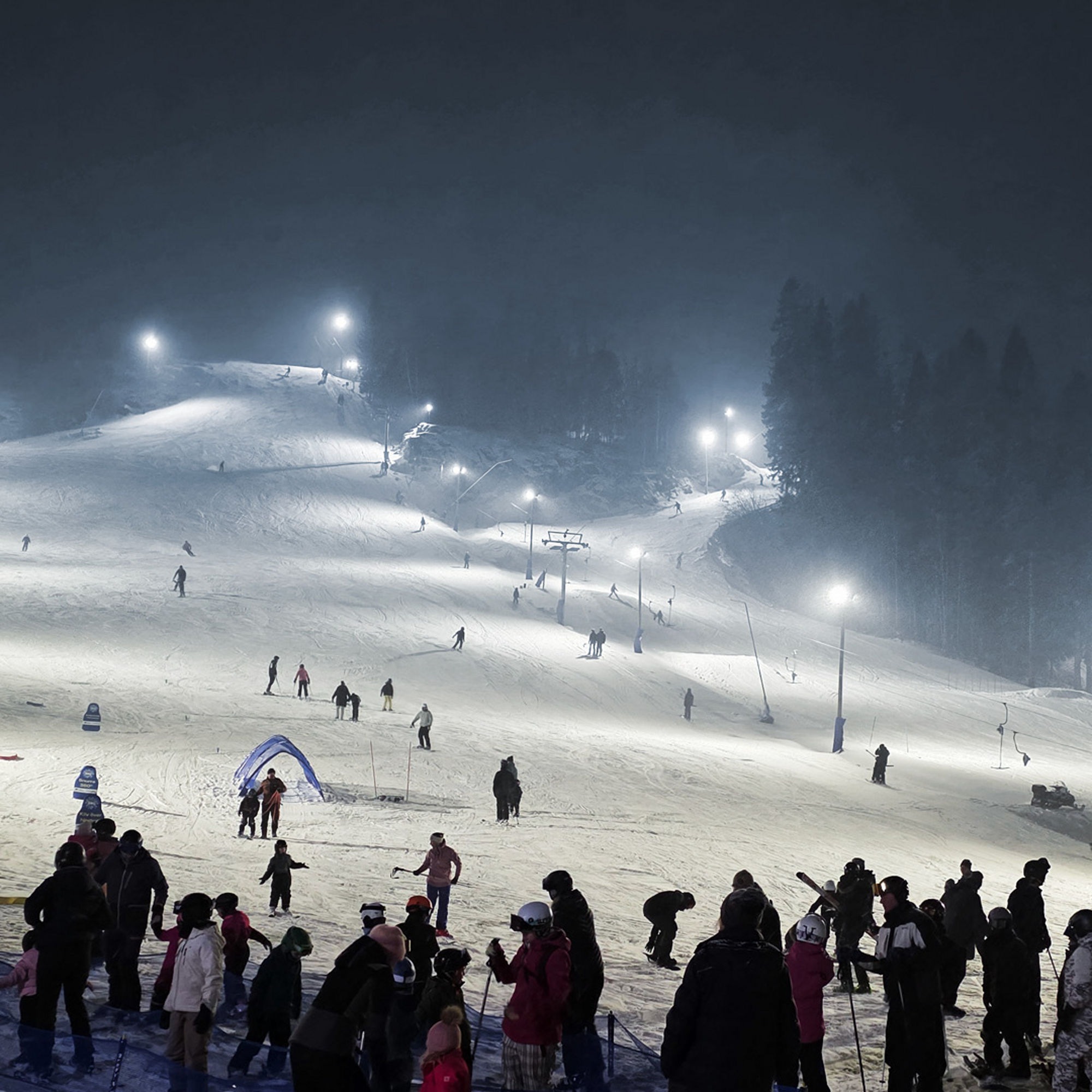 Skidåkare i Asbybacken