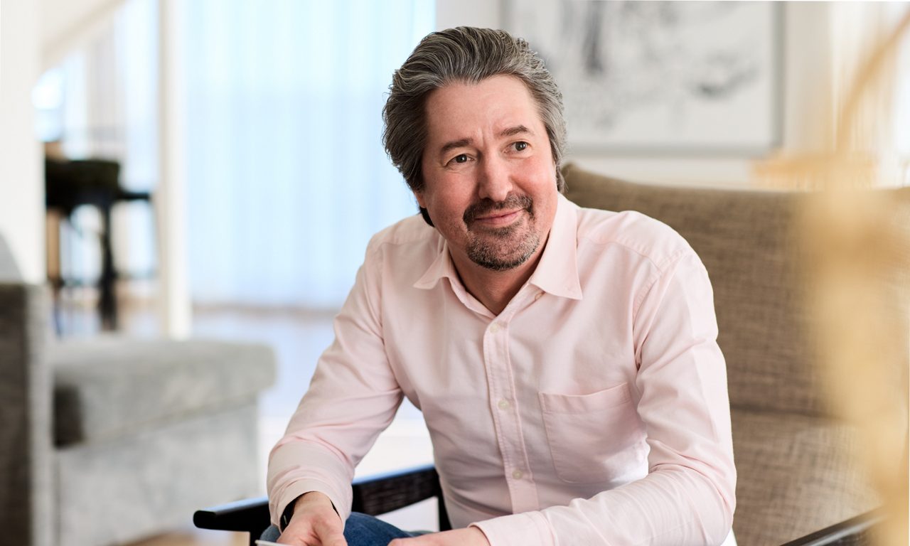 Private Banker Carl sitter i ett kundmöte