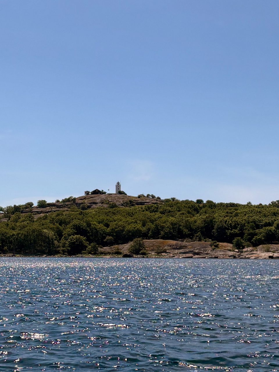 Hanö fyr sedd från havet