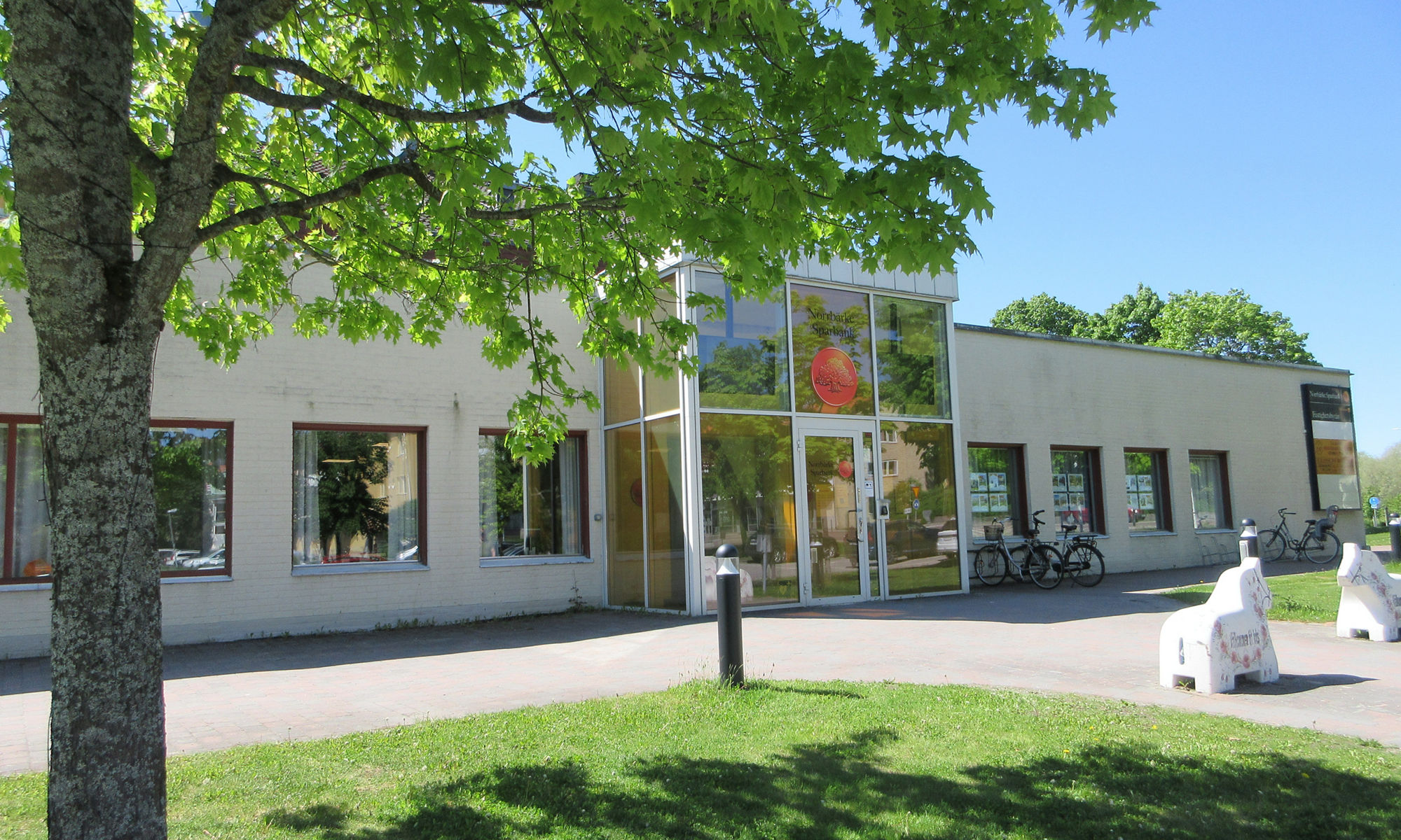 Entrén till Norrbärke Sparbank