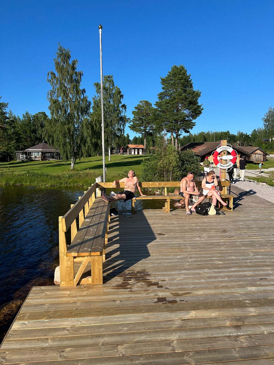 Nyrenoverad ångbåtsbrygga i Tällberg.