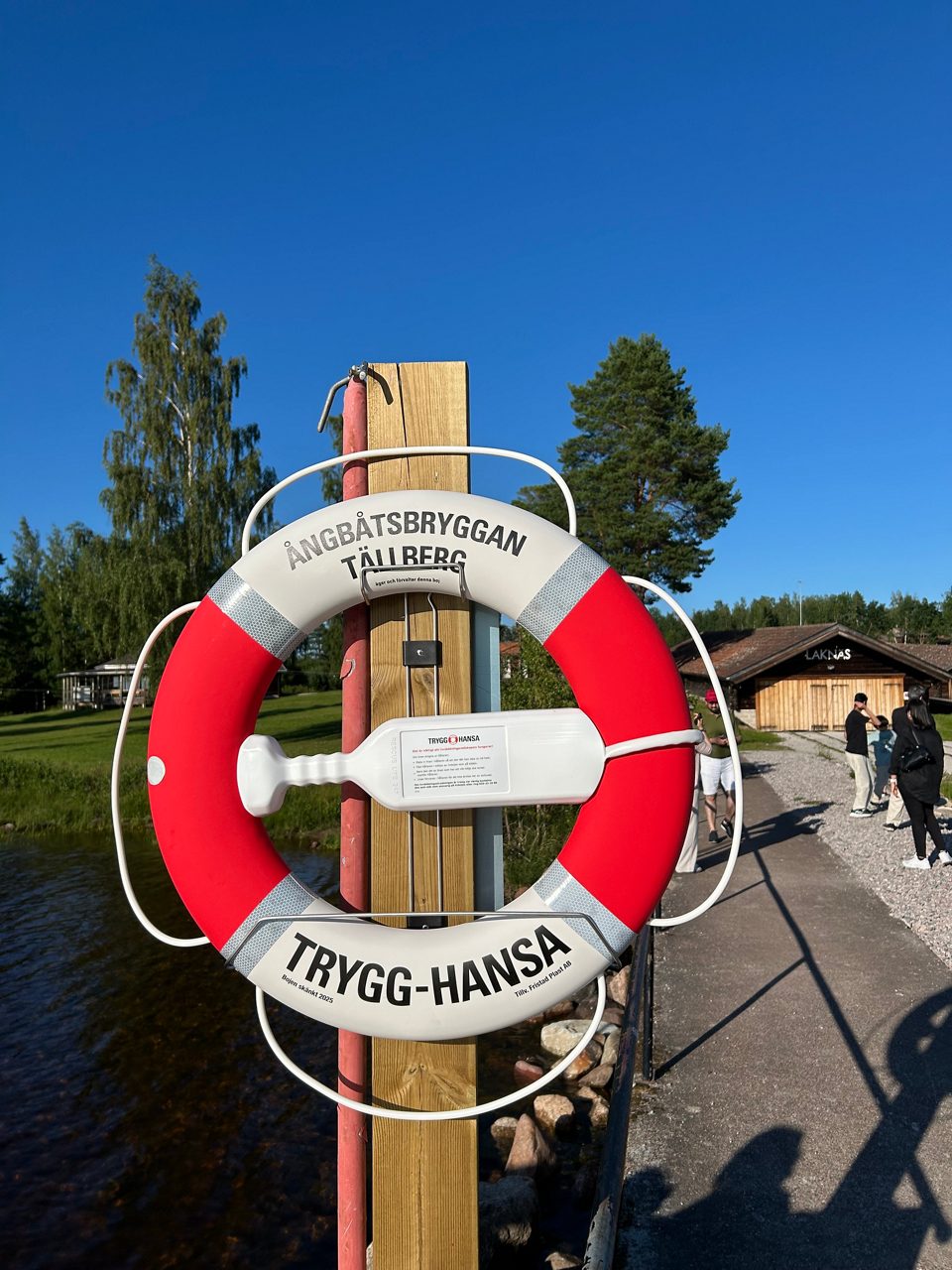 Nyrenoverad ångbåtsbrygga i Tällberg.