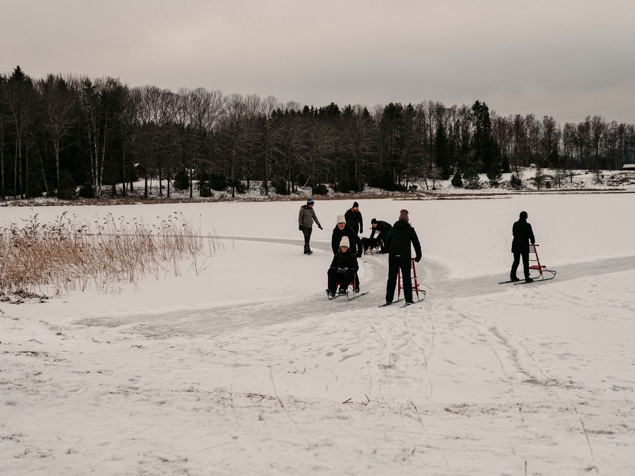 Invigning av lånesparkar på Byrviken i Siljansnäs. 