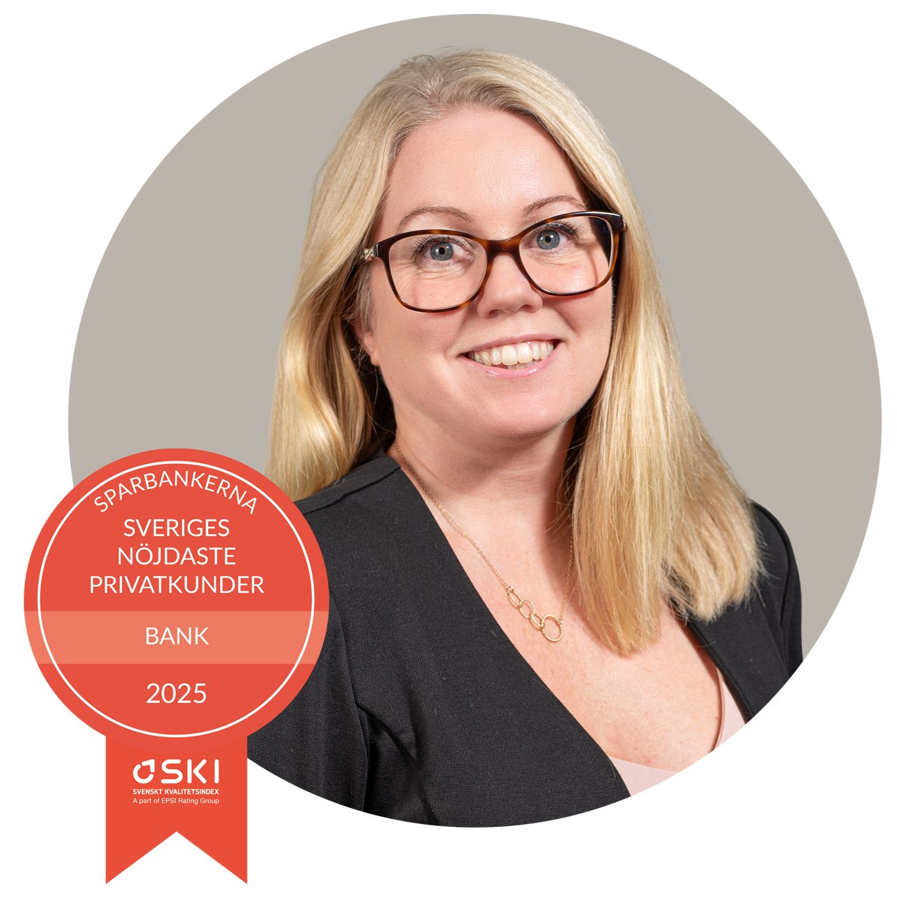 Profilbild av Pernilla Westerberg med diplom för att sparbankerna har Sveriges nöjdaste privatkunder