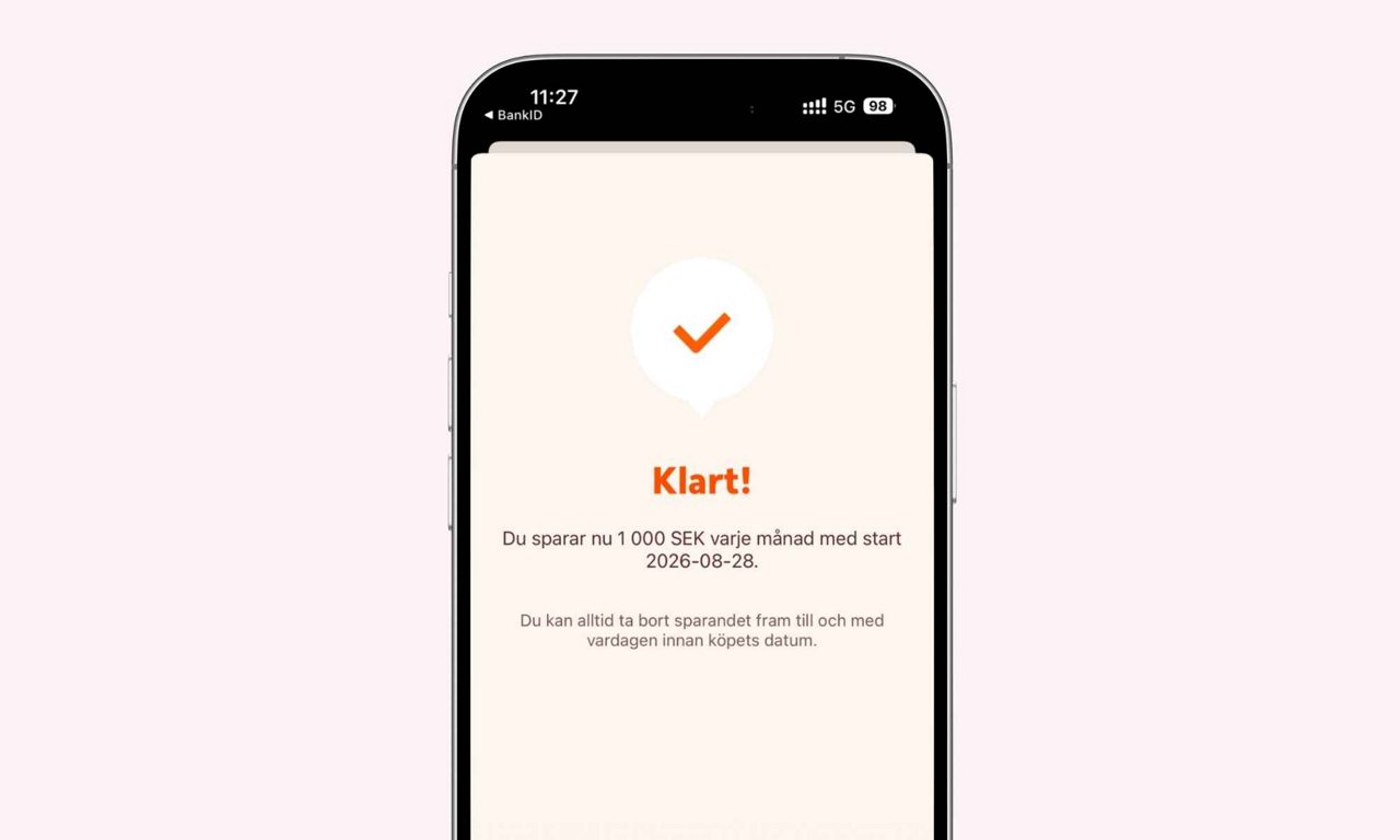 Mobilskärm visar steg sex i funktionen för att starta och beräkna månadssparande i bankappen.