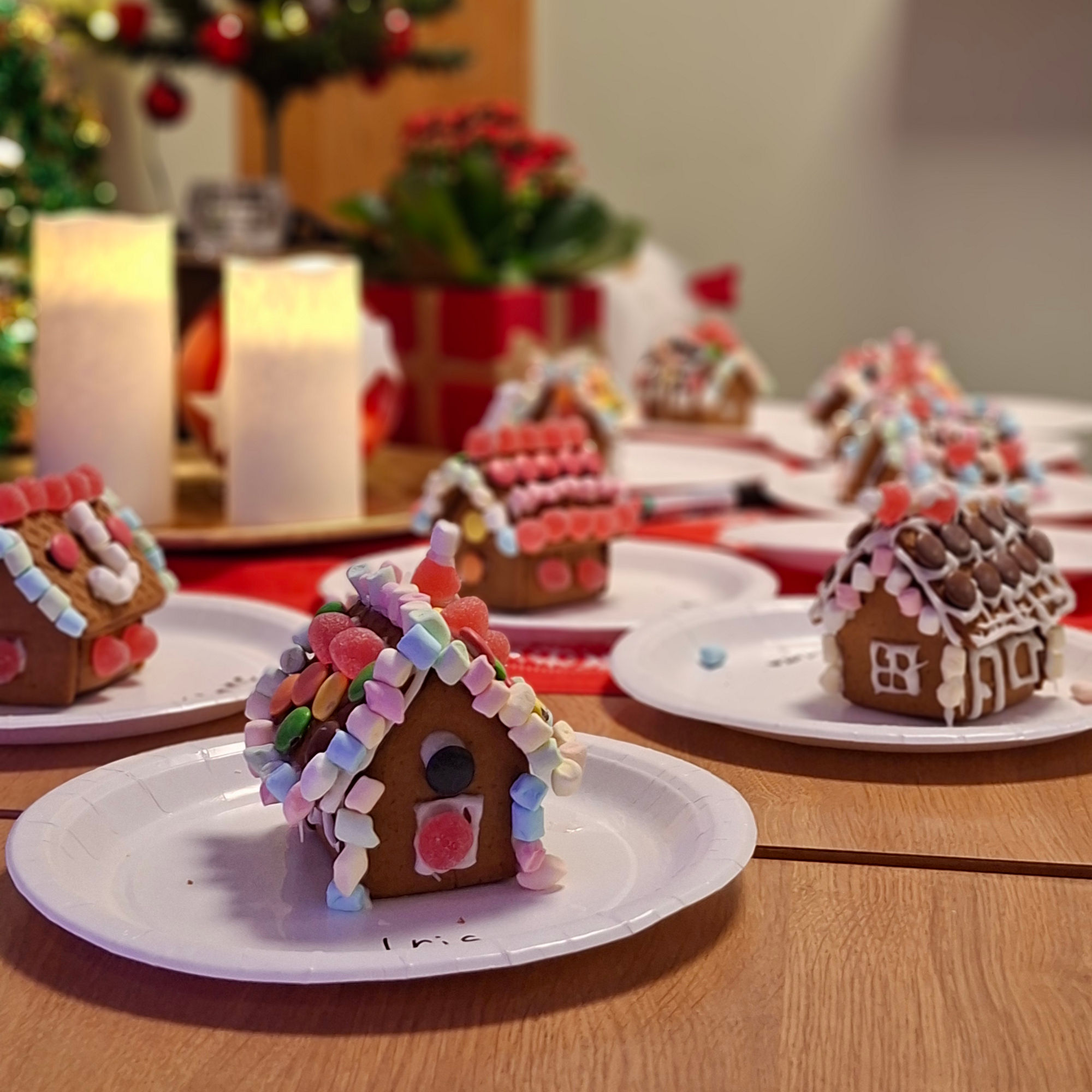 Bilder från ungdomsgården på Strandbackens Folkpark i Dala-Floda.