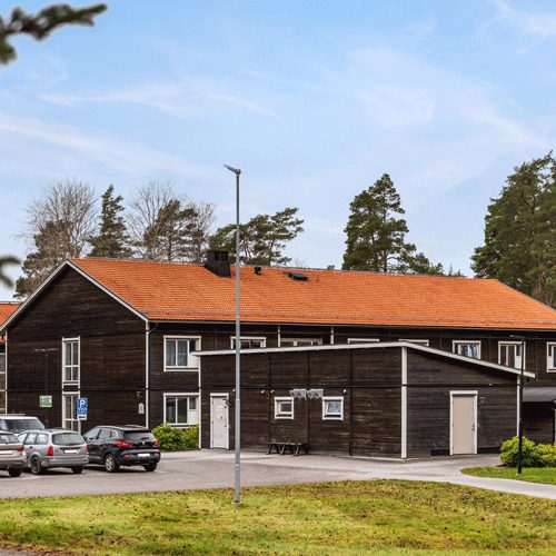 Exteriörbild på Sparbankshuset på Campus Roslagen