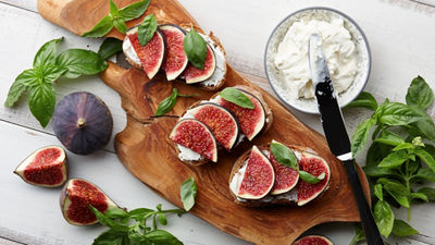 Quesocrema、higosyhierbas