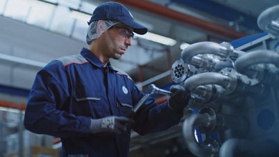 Service engineer, maintenance tubular heat exchanger