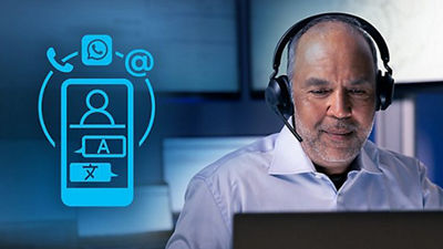 Servicio de soporte remoto, operador con auriculares