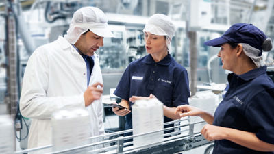 Cliente y expertos de Tetra Pak