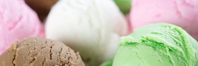bolas de sorvete de diversos sabores