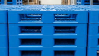 blue plastic pallet
