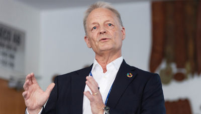 利乐全球加工解决方案与设备执行副总裁白瑞德（Charles Brand）