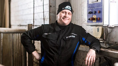 DeLaval employee