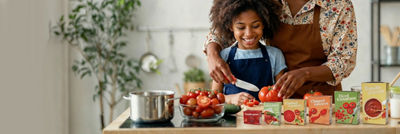 Produits à base de tomates dans des briques Tetra Recart de différentes tailles