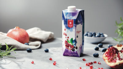 suco saudável na mesa