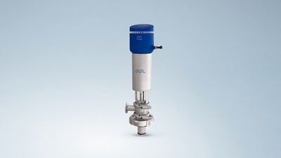 plant component retractable cleaning device