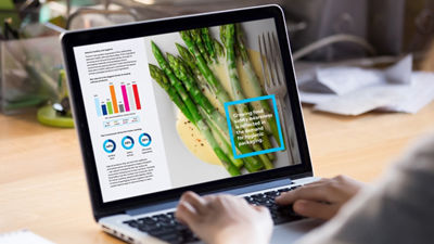 Lectura del informe de tendencias en la computadora
