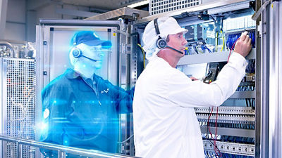 Asistencia remota, ingeniero de servicio y holograma de avatar