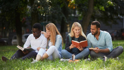 Students in park, RTD coffee in Tetra Pak carton packages